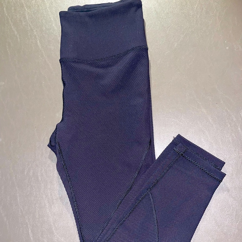 ***Athleta Synergy Tight***